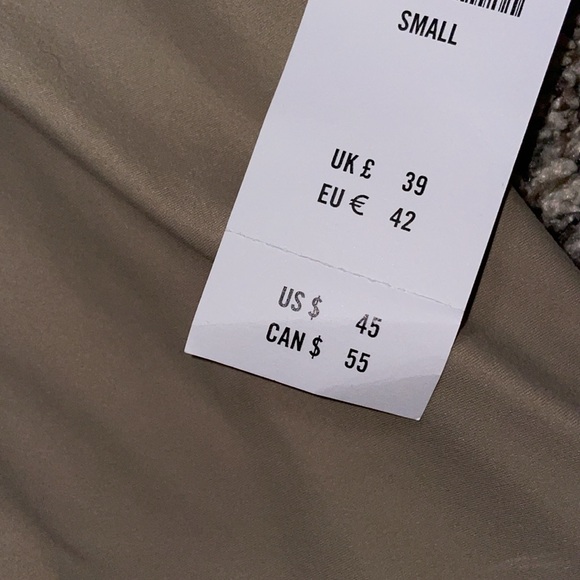 Abercrombie & Fitch Long Sleeve Top NWT - Picture 4 of 4